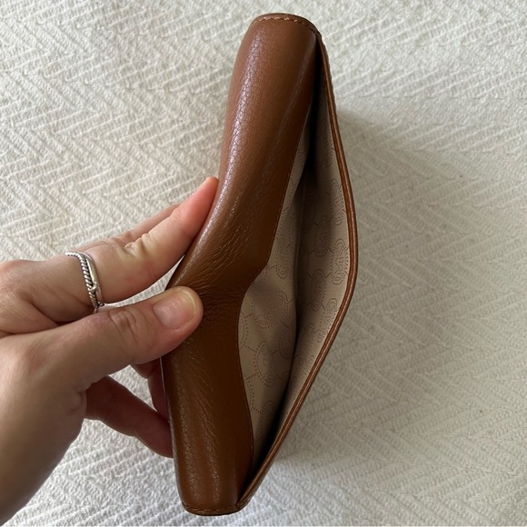 MICHAEL Michael Kors Camel Leather Fulton Flap Continental Wallet - Picture 4 of 8